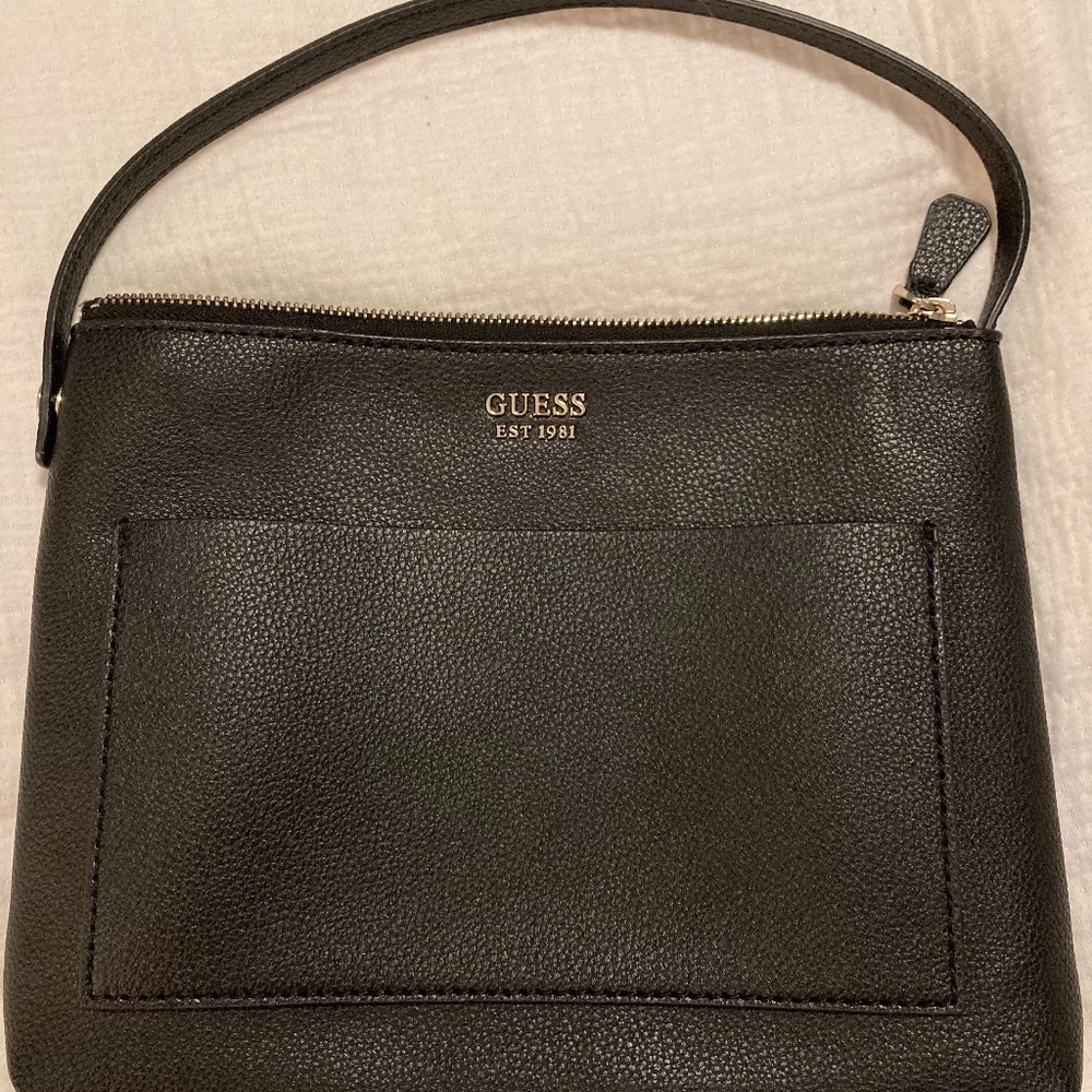Guess clutch